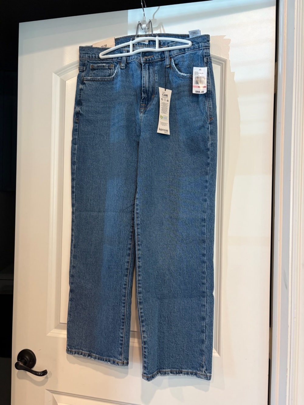 Kensie Straight-Leg Jeans in Medium Blue Wash
